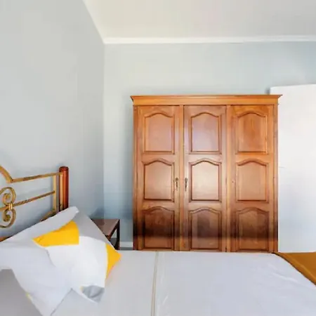 Apartamento Cozy And Sunny Coastal Escape With Stunning Views Quarteira
