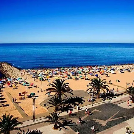 Cozy And Sunny Coastal Escape With Stunning Views Quarteira